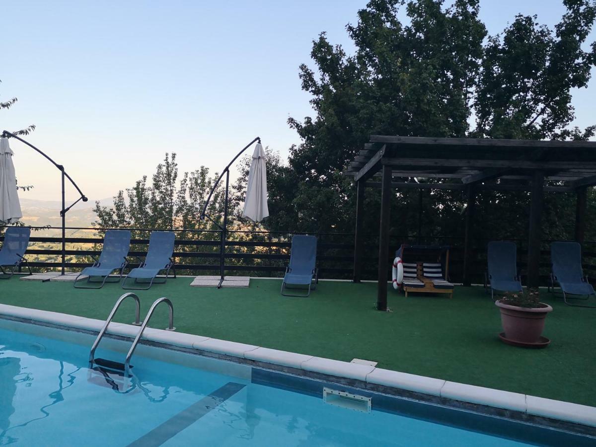 Вілла Agriturismo Il Noceto Ассізі Екстер'єр фото